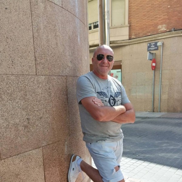 Busco chica para sexo oral