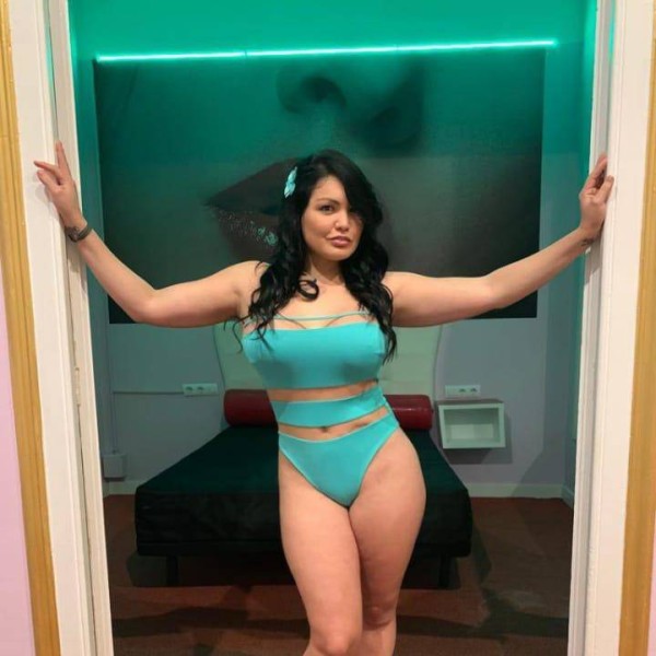 Salma interesante scort venezolana
