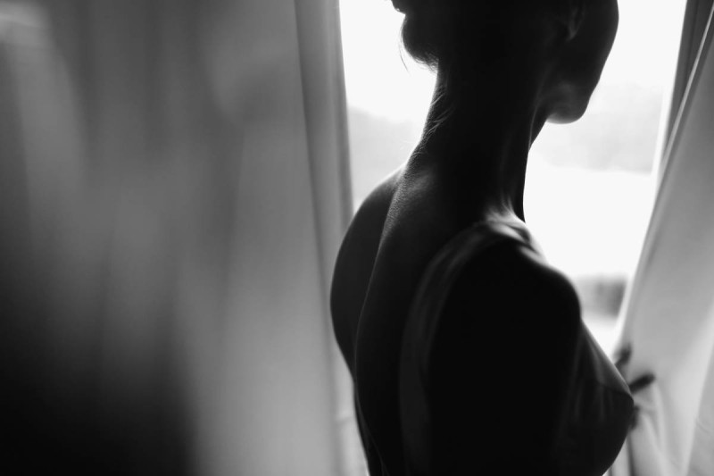 bride-s-morning-portrait-bride-dressed-like-balerina-stands-b.jpeg